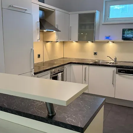 City Apartement Linz Fuer 5 Gaeste Mit Self-Checkin Und Kueche Exterior photo