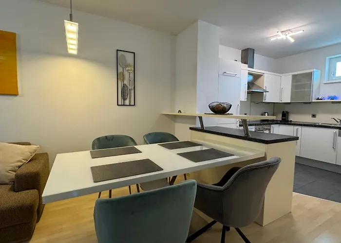 City Apartement Linz Fuer 5 Gaeste Mit Self-Checkin Und Kueche